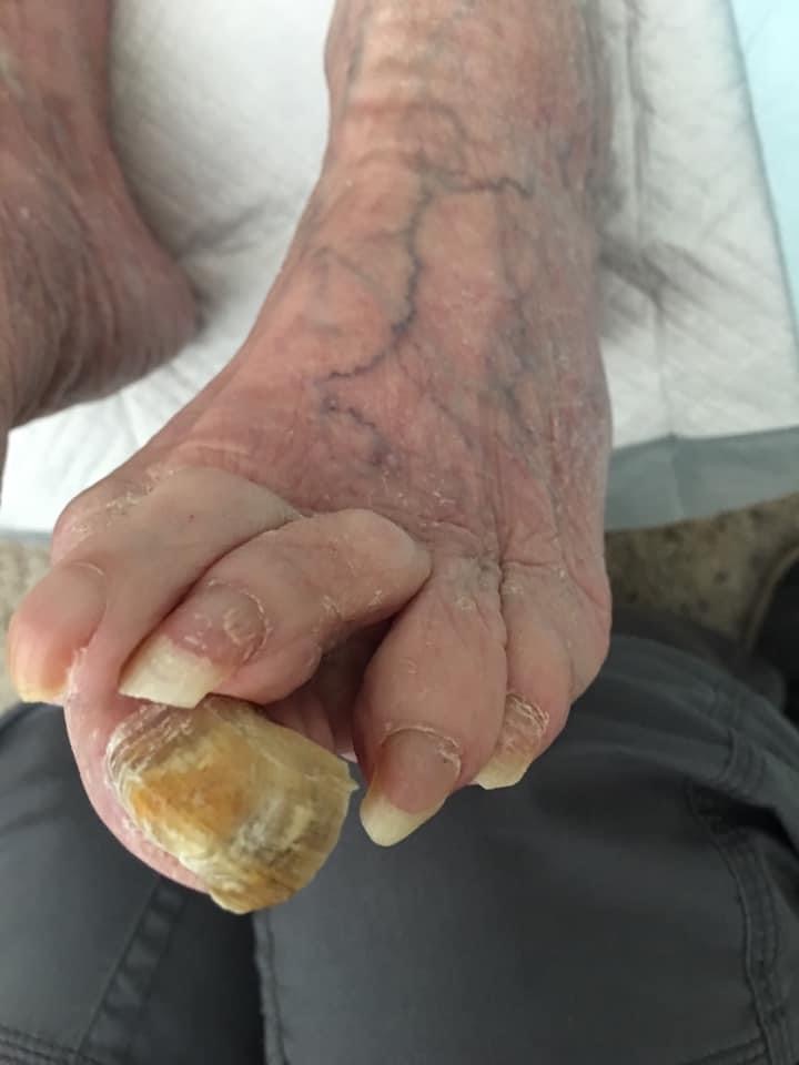 Carbon Foot Lab nail photo 4